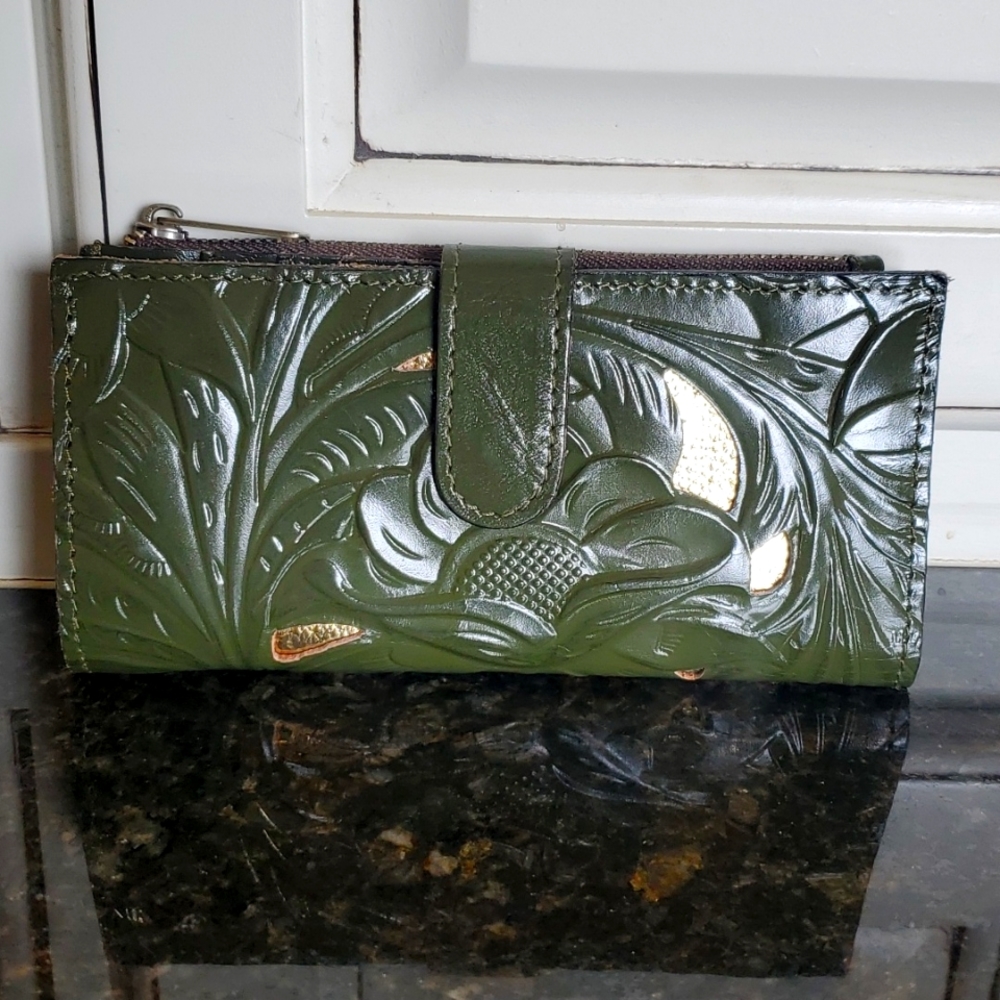 Patricia Nash Nazari soft olive wallet